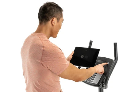 Vélo d'appartement Proform Vélo d'appartement 225 CSX Connecté iFIT / 20 niveaux de résistance / Ventilateur CoolAire™