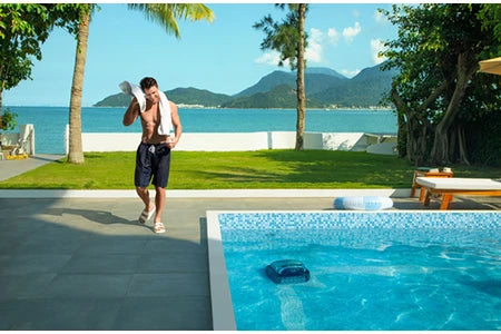 Robot nettoyeur de piscine Bea Beatbot Aquasense